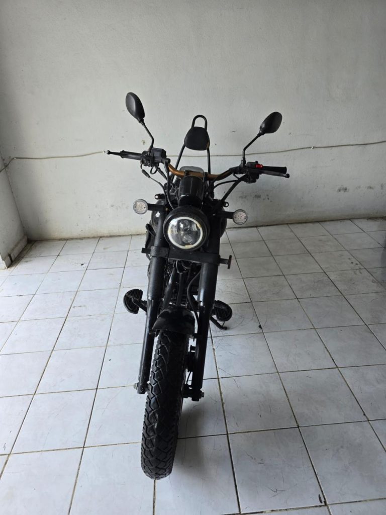 CUSTOM BLACK YH2-150 2024
